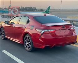 تۆیۆتا کامری